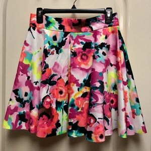 Floral flare mini skirt